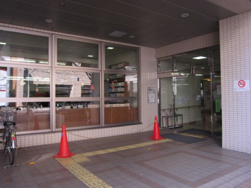 神田まちかど図書館　入口