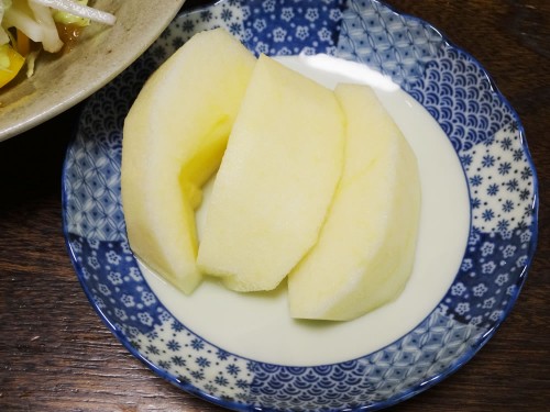 りんご半個分