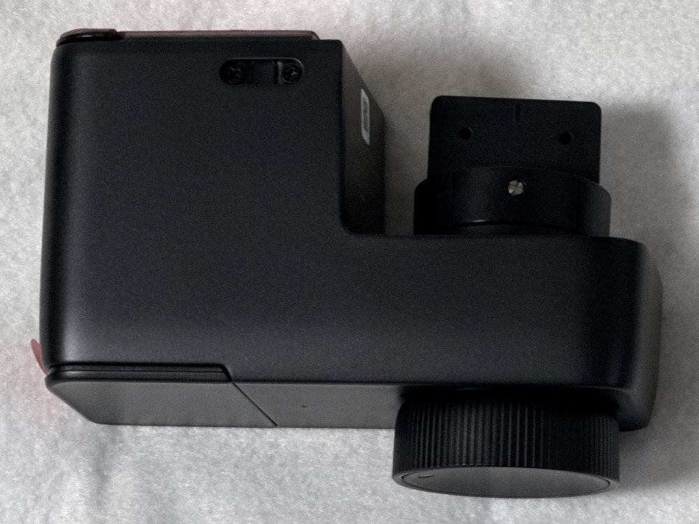 SwitchBot ロック Pro 本体右側面