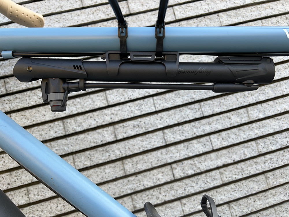 Samuriding 自転車 空気入れ 携帯 SIG-FP008 本体をセット