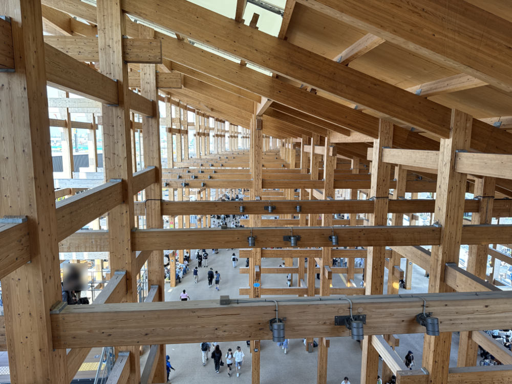 大屋根リング内部の展望台から