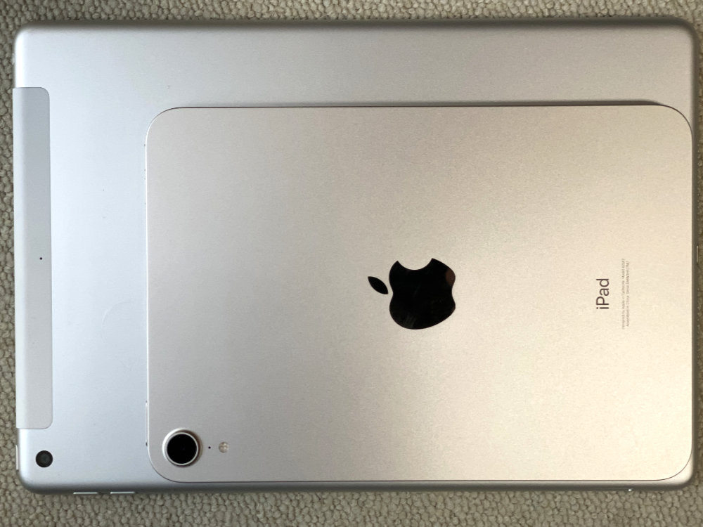 iPad mini(第6世代)とiPad(第9世代) 背面
