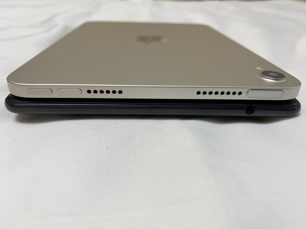 iPad mini(第6世代)とASUS ZenPad 3 8.0 (Z581KL) 厚み比較